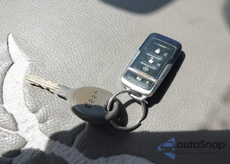 2004 Dodge Ram 1500 Slt/Laramie z USA, uszkodzony, nr VIN 1D7HU18D34J167320